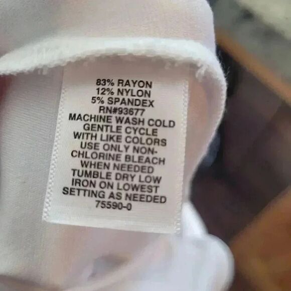 Liz Claiborne Women’s White Rayon Knit Skirt - Picture 7 of 8